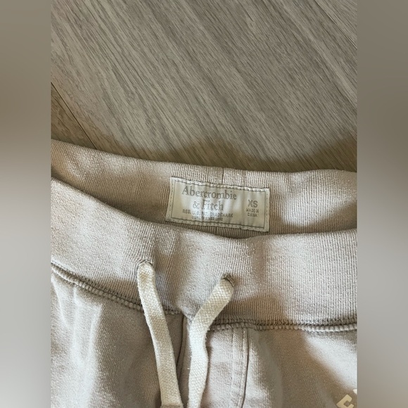 Abercrombie & fitch comfy cream sweatpant joggers with elastic waist - Picture 3 of 3